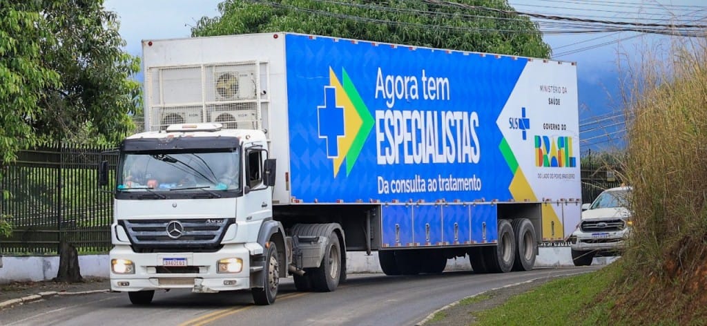 Carretas de saúde do Agora Tem Especialistas chegam a quase 600 cidades brasileiras com 260 mil pessoas atendidas em seis meses