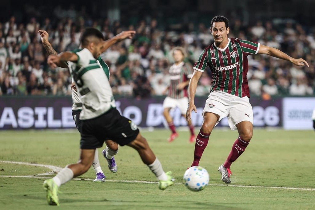 Fluminense empata com Coritiba e perde vice-liderança no Brasileirão