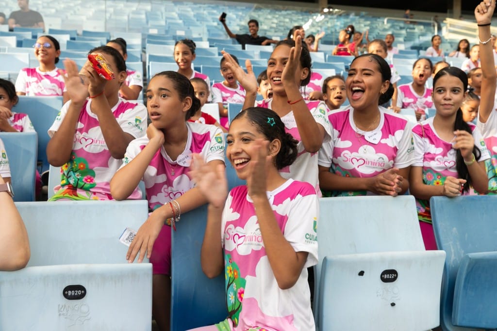 200 Simininas vibram com futebol feminino na Arena Pantanal