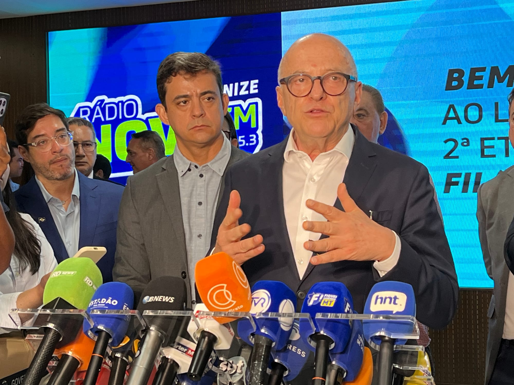 “Não vou ficar me acotovelando com ninguém”, dispara Otaviano Piveta ao rebater narrativa de constrangimento em ato com Flávio Bolsonaro em Sinop