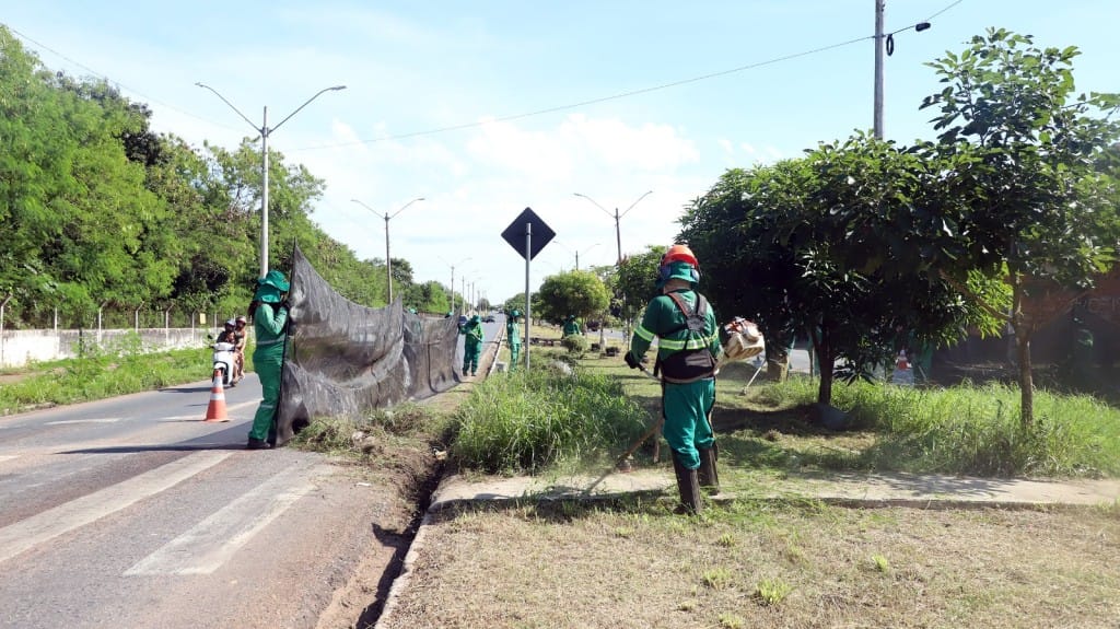 Prefeitura de Várzea Grande realiza serviços de limpeza e de zeladoria em bairros, avenidas e distrito