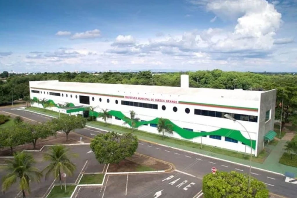 Saúde suspende atendimentos em ponto facultativo e avalia manter unidades abertas no futuro