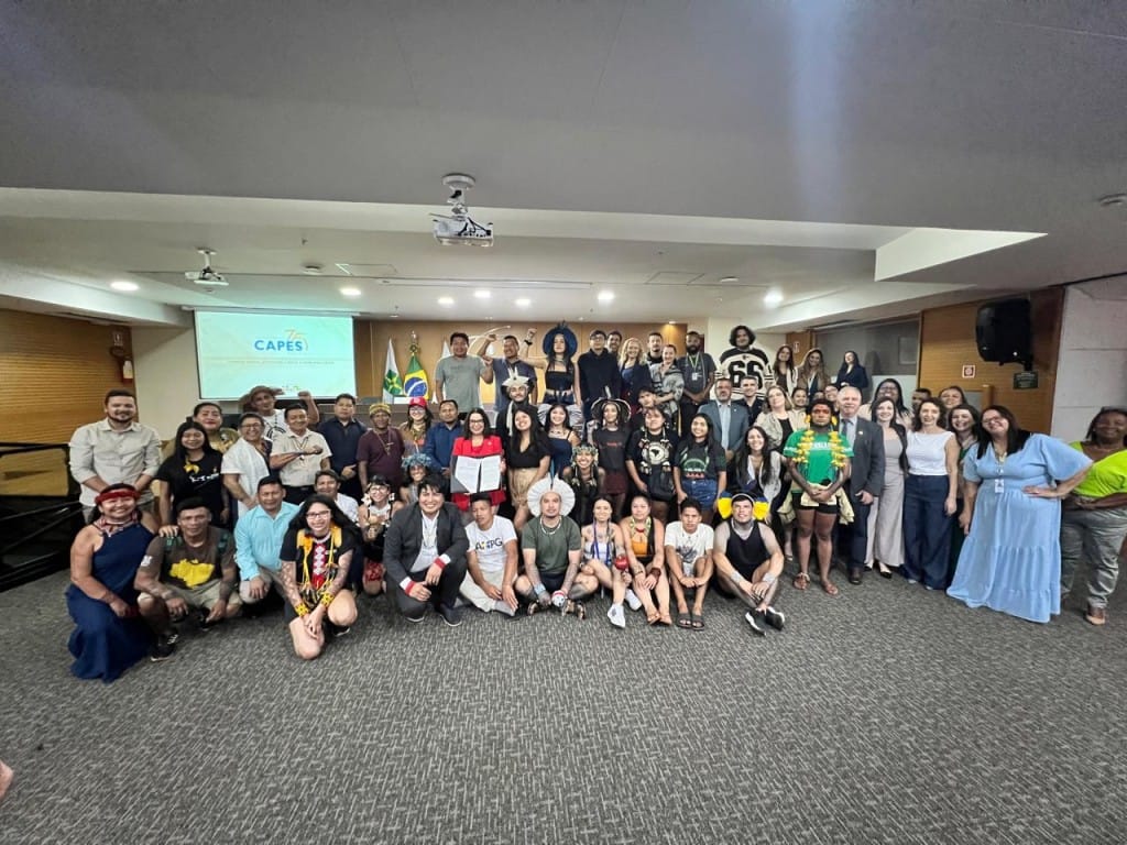 MEC cria programa para apoiar indígenas na pós-graduação