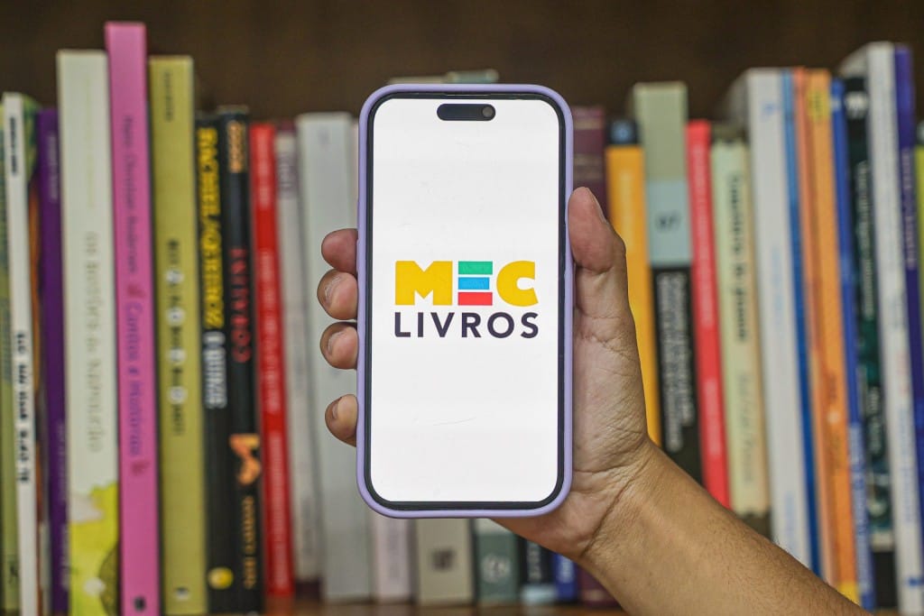 MEC Livros: programa tem 122 mil empréstimos em uma semana