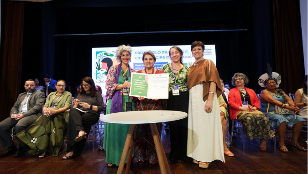 Ministério das Mulheres lança protocolo inédito para proteção de mulheres em emergências climáticas