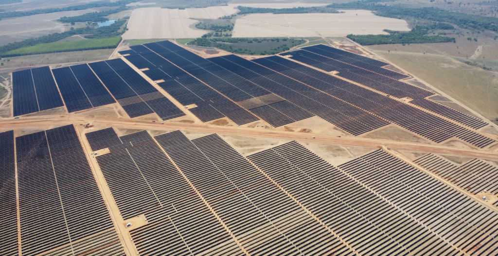 Complexo Solar Barro Alto amplia geração de energia renovável no setor elétrico brasileiro