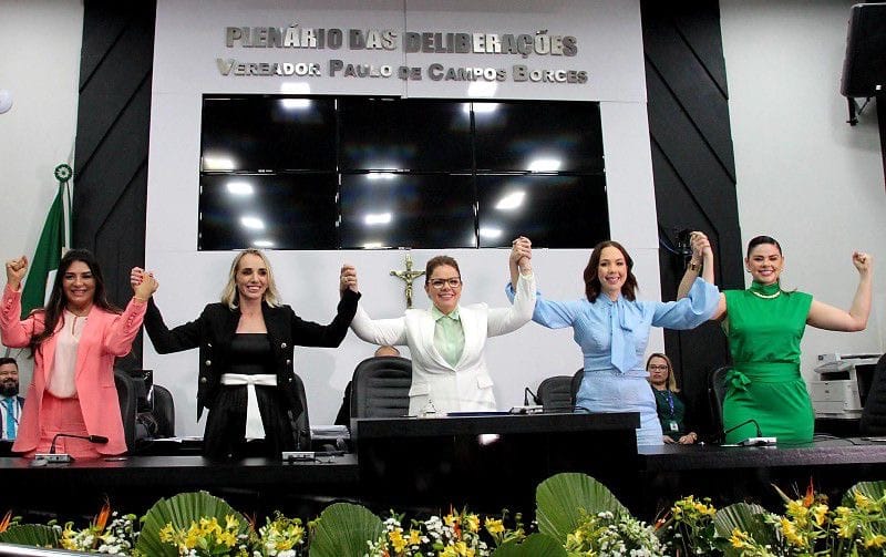 Seis vereadoras, sendo 4 da Mesa, se posicionam contra mudança no regimento para reeleição de Paula