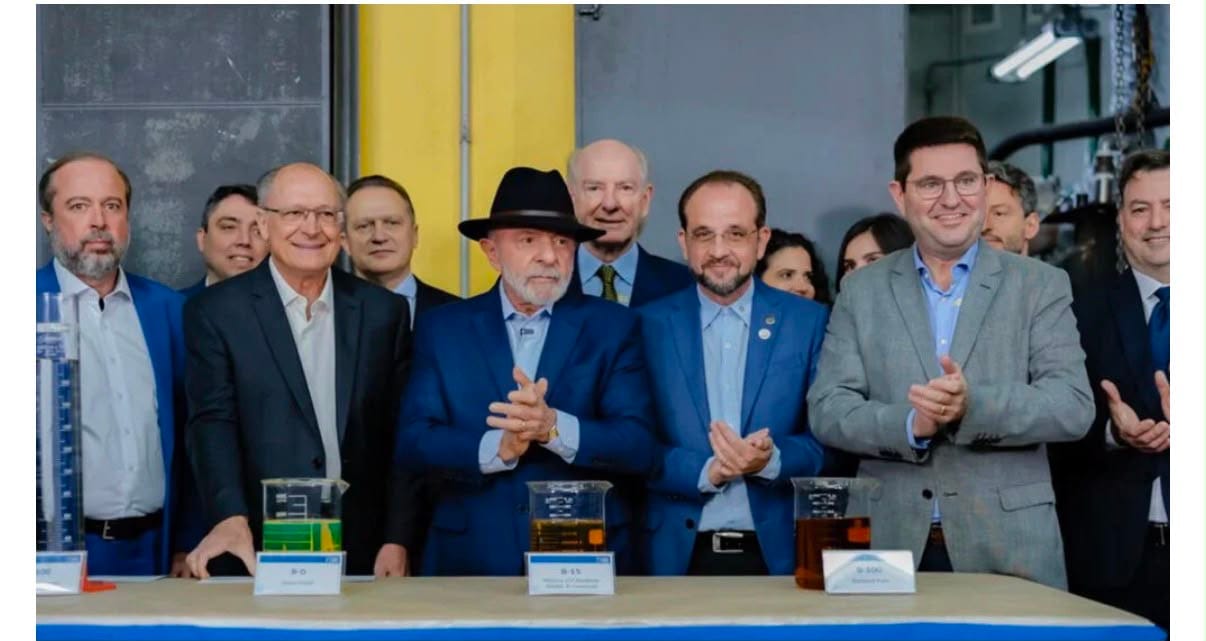 “Vamos provar que o biodiesel brasileiro tem qualidade”, diz Lula ao acompanhar testes que podem transformar a matriz energética