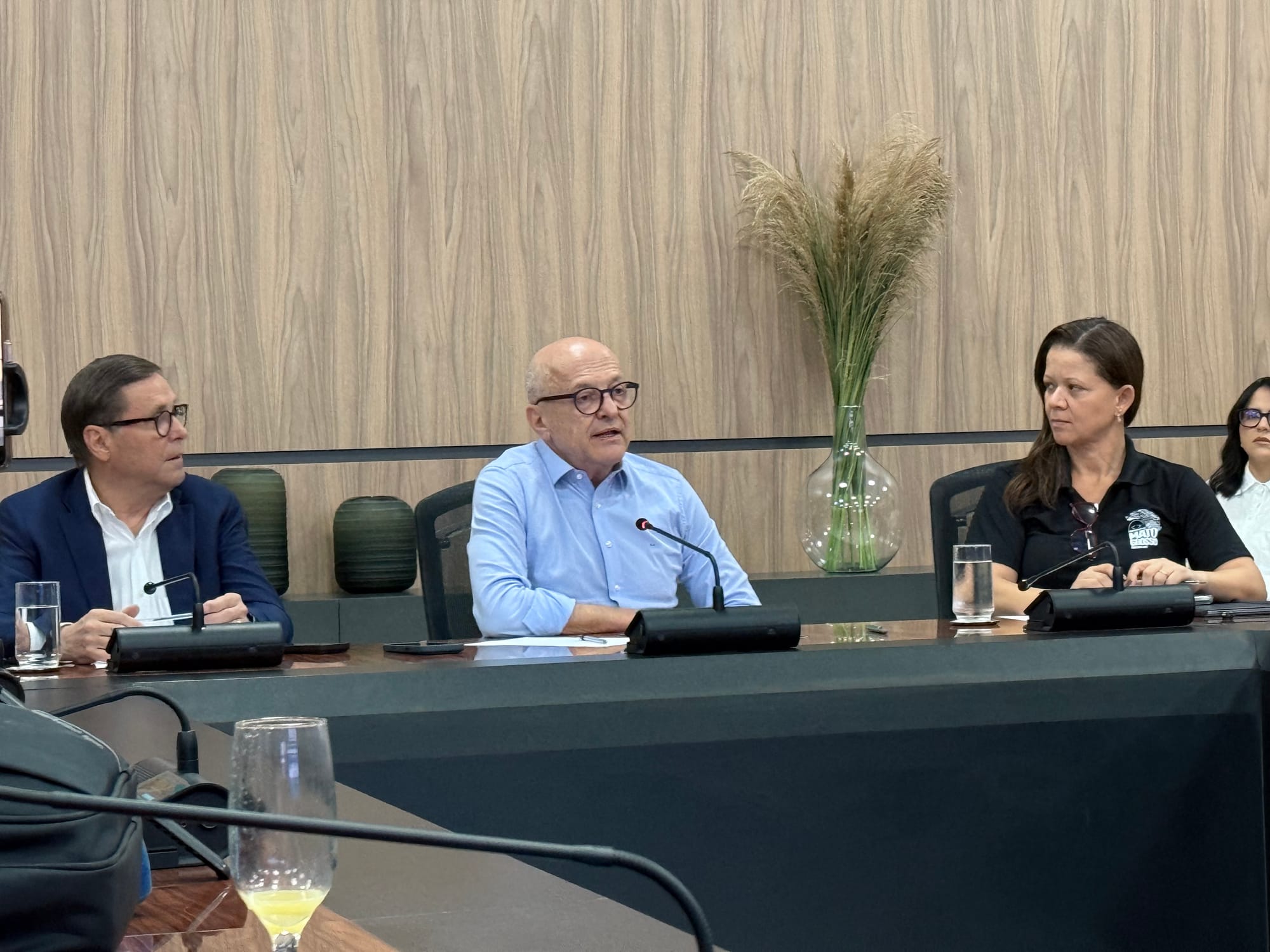 “Perdi uma noite de sono pensando em Várzea Grande”, diz Pivetta ao anunciar plano para levar água a toda a cidade em 180 dias