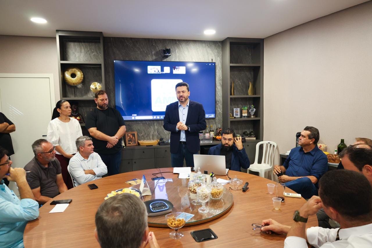 Prefeitos aprovam novo estatuto e ampliam mandato da diretoria da AMM