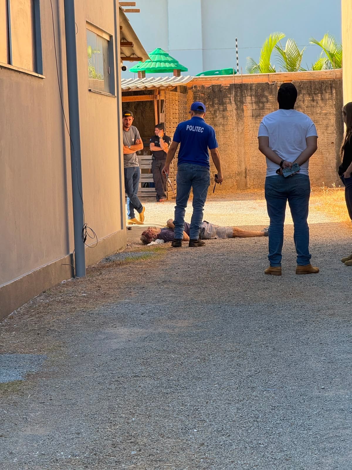 Trabalhador morre após cair de cinco metros durante pintura de prédio em Lucas do Rio Verde