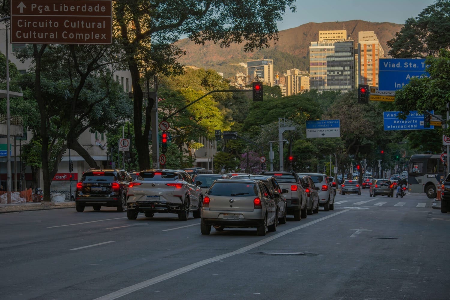 Com frota em alta, Dia Mundial Sem Carro coloca mobilidade urbana em discussão