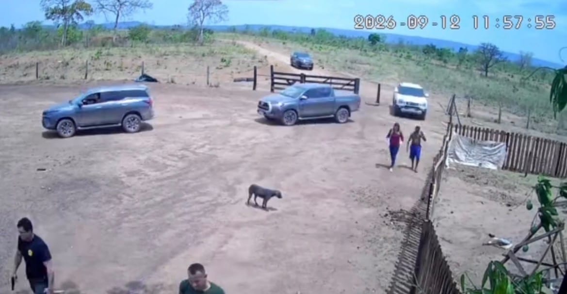 Câmeras flagram comboio armado invadindo fazenda com advogada em MT
