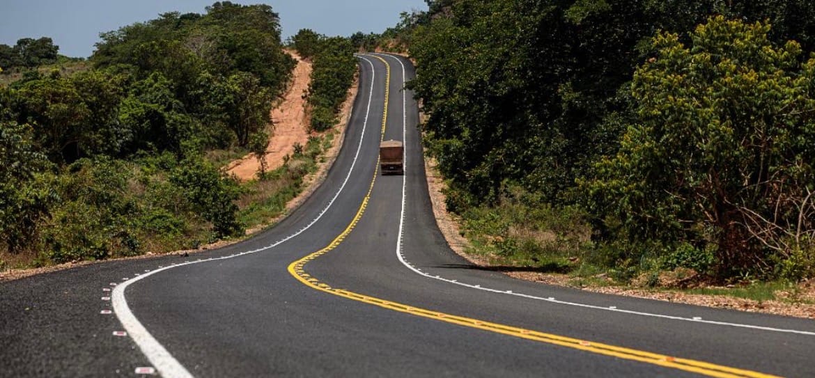 Estado fecha contrato de R$ 53,4 milhões para asfaltar 35 km da MT-160