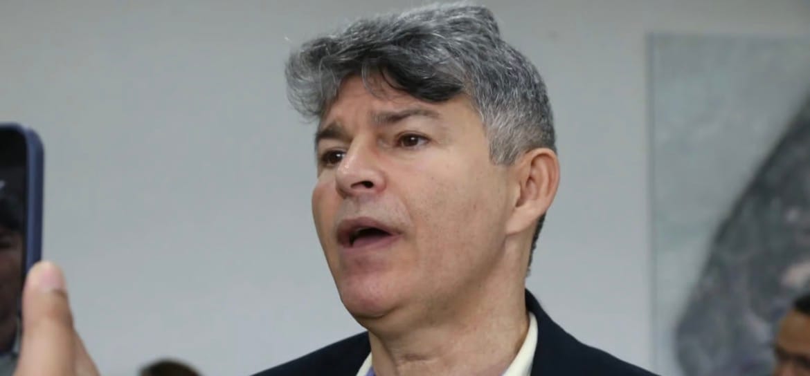 TRE mantém vídeos fora do ar e multa Medeiros em R$ 5 mil por propaganda sem identificação de suplentes