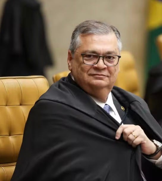 Dino pede vista, STF empata e sessão termina sem resposta sobre Moraes