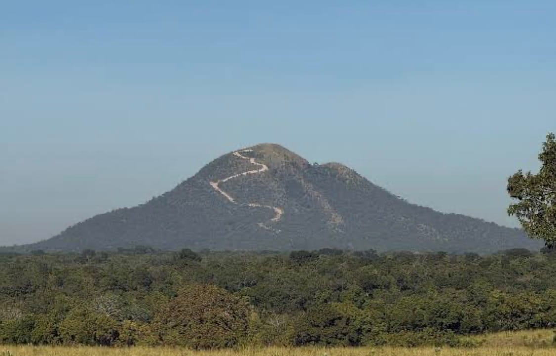 Sinfra paralisa contrato de R$ 4,75 milhões para asfaltar acesso ao Morro de Santo Antônio