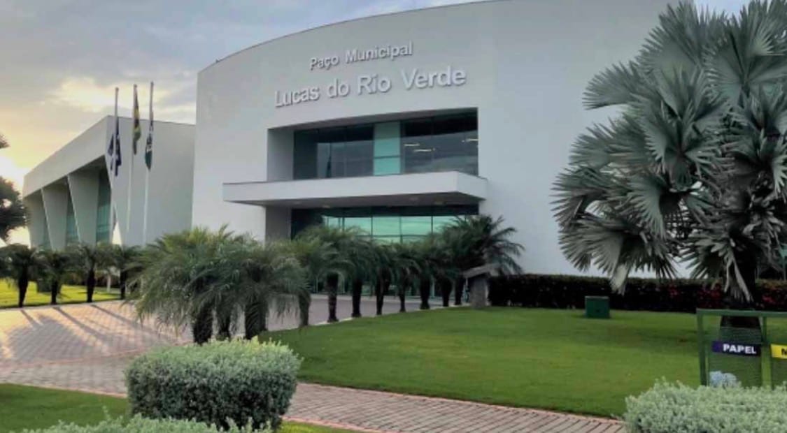 Justiça manda Lucas do Rio Verde substituir temporários por concursados na Saúde após MP apontar 164 contratos