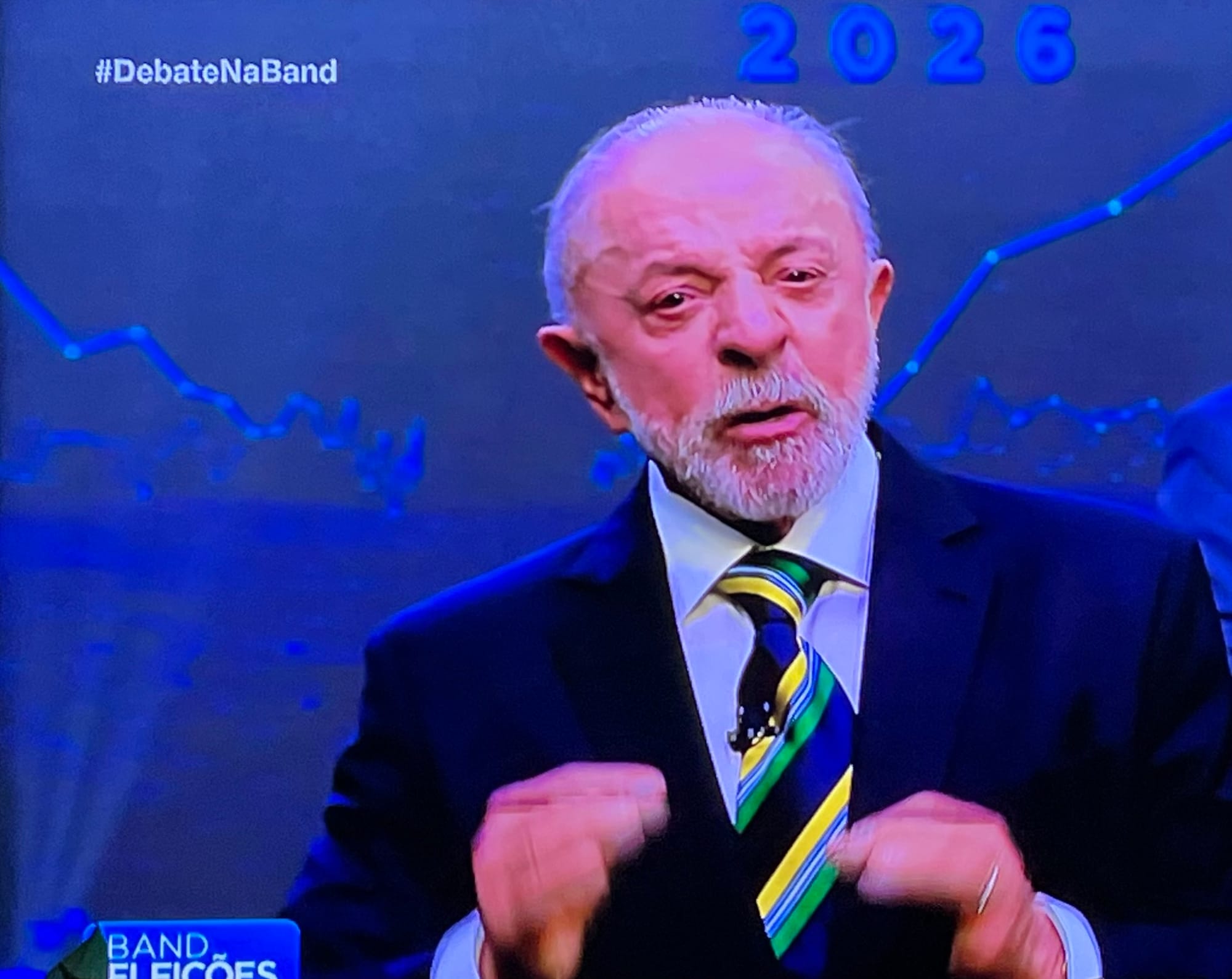 Lula acusa Bolsonaro de querer privatizar estatais e promete transformar Brasil em país desenvolvido