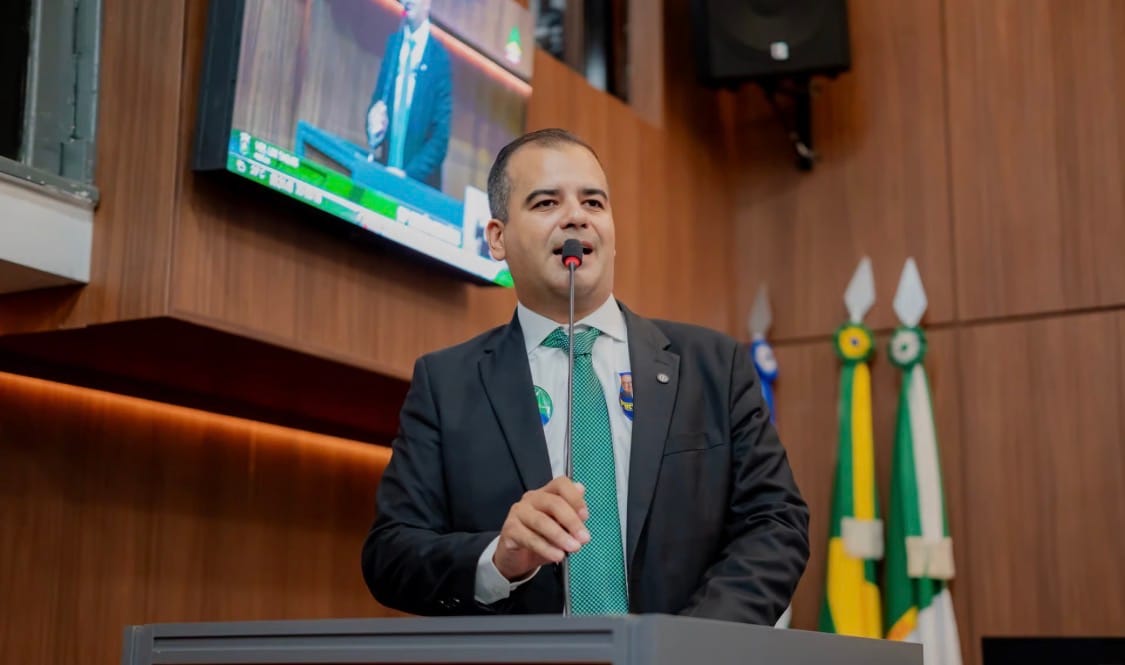 Com 27 votos, Ilde Taques assume Câmara e avisa: “Não seremos puxadinho da Prefeitura”