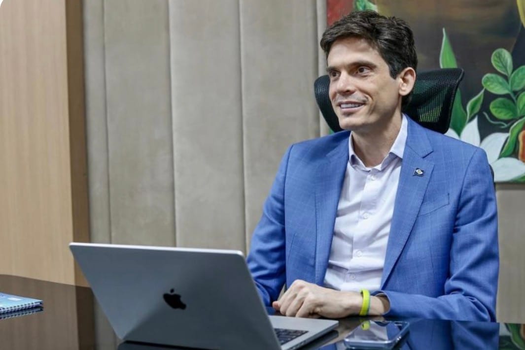 Pivetta entrega Casa Civil ao empresário Eduardo Manciolli