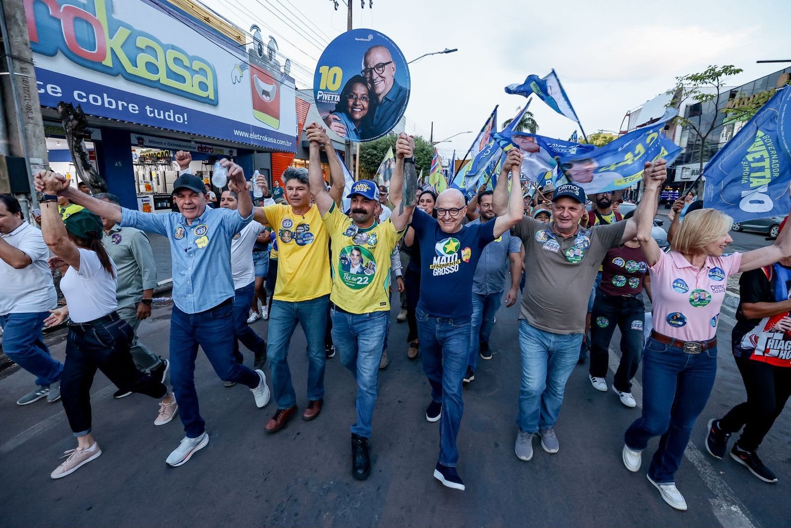Pivetta e Medeiros fazem campanha juntos em Sinop