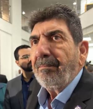 Debandada, incertezas e herdeiros políticos: MDB vive crise para montar chapas e aposta em novo nome da família Riva diz Dr. João, VEJA O VÍDEO