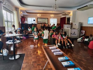Livro com histórias "da Vovó do Coxipó" é lançado e distribuídos  para alunos de Cuiabá