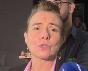 “São pessoas que não tocam a vida pra frente”, dispara Flávia Moretti ao reagir a áudios e suposto grampo em Várzea Grande
