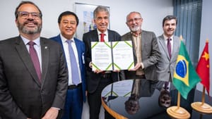 MCTI firma parceria com Serpro e empresa chinesa para desenvolvimento de inteligência artificial no Brasil
