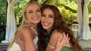 Eliana e Anitta posam juntas durante gravação inédita para programa de TV