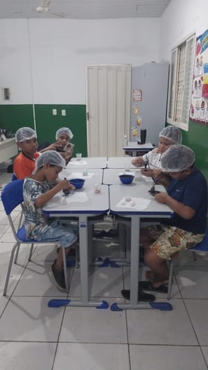 Assistência Social realiza oficinas de Páscoa e atende 420 crianças em 14 unidades