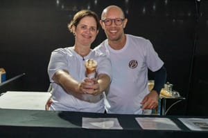 Casal cria sorvete de baguncinha para celebrar os 307 anos da Capital