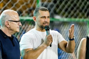Parceria entre Prefeitura e Estado prevê revitalização de 20 campos de futebol em Cuiabá