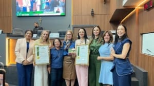 Paula Calil concede título de cidadã cuiabana a três vereadoras da Câmara Municipal