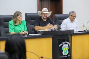 ALMT debate violência contra a mulher e destaca avanço no combate ao feminicídio em Cáceres