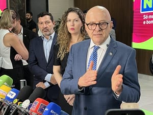 Pivetta rebate críticas Lula, diz VLT era  “inviável” e garante definição de veículo e entrega do novo modal até o fim do mandato, “ Um verdadeiro pepino” VEJA O VÍDEO
