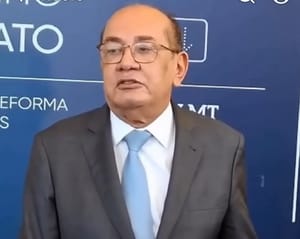 Gilmar Mendes rejeita rotular facções como terroristas e alerta para perda de controle do Estado sobre presídios