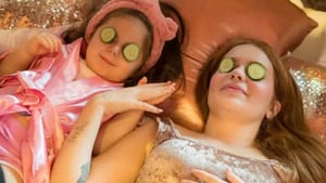 Lua comemora 3 anos com ‘dia das garotas’ e spa ao lado de Viih Tube: ‘Minha princesa’