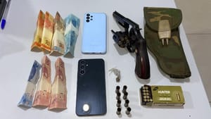Polícia Militar prende homem com revólver e drogas em Araguaiana