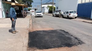 DAE intensifica mutirões para retirada de vazamentos e melhorar abastecimento em Várzea Grande