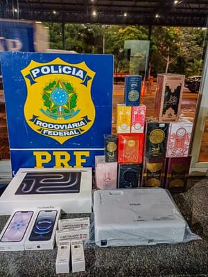 PRF apreende medicamentos de uso controlado e mercadorias irregulares na BR-070 em Cáceres (MT)