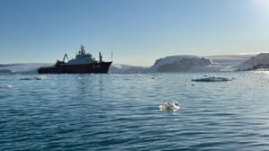 Monitoramento ambiental na Antártica inclui estudo sobre a presença de microplásticos na água