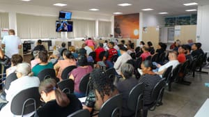 Contribuintes podem procurar atendimento presencial até às 12h  