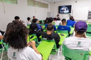 Sema apresenta sessão "Cine Ambiente" para alunos do IFMT Bela Vista, em Cuiabá