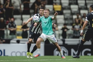 Atlético-MG bate Juventud de virada e conquista primeira vitória na Sul-Americana