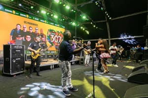 Artistas e público exaltam lambadão no último dia de festa dos 307 anos