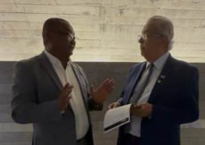 Jayme Campos recebe carta de policiais penais e defende valorização da categoria