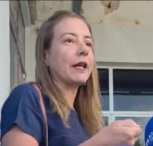 Guerra do decreto em VG: Flávia Moretti leva denúncia à DECCOR e aponta possível inserção irregular em sistema da prefeitura