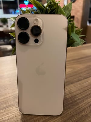 Justiça de MT  enquadra gigante da tecnologia e impõe indenização por negar garantia de iPhone vendido como resistente à água